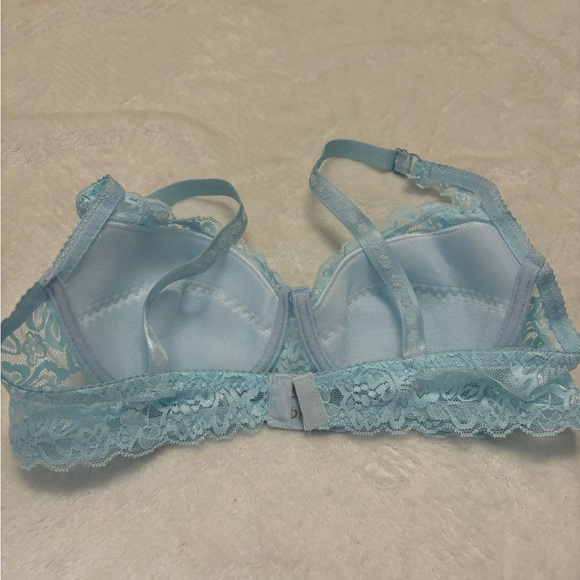- Lace underwire bra - Picture 2 of 3